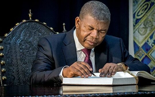 PRIORIDADE MÁXIMA: João Lourenço orienta construção e reabilitação de escolas do ensino geral