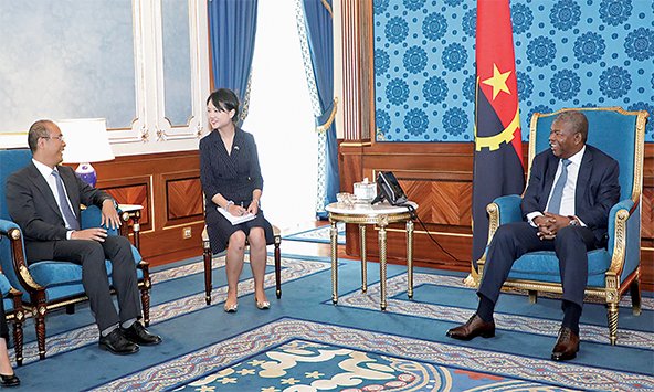 ANGOLA E CHINA