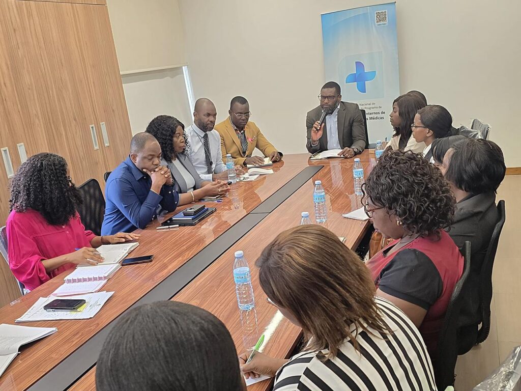 Angola reforça aposta na formação de 38.000 profissionais de saúde com apoio da Fiocruz