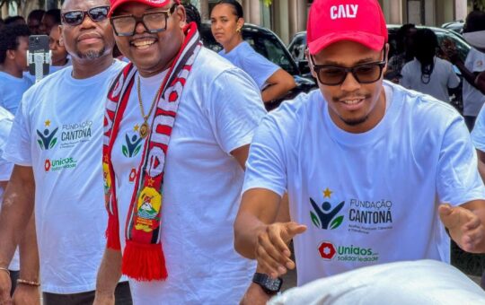 Fundação Cantona Entrega Mais de 3 Mil Kits à População de Gaza