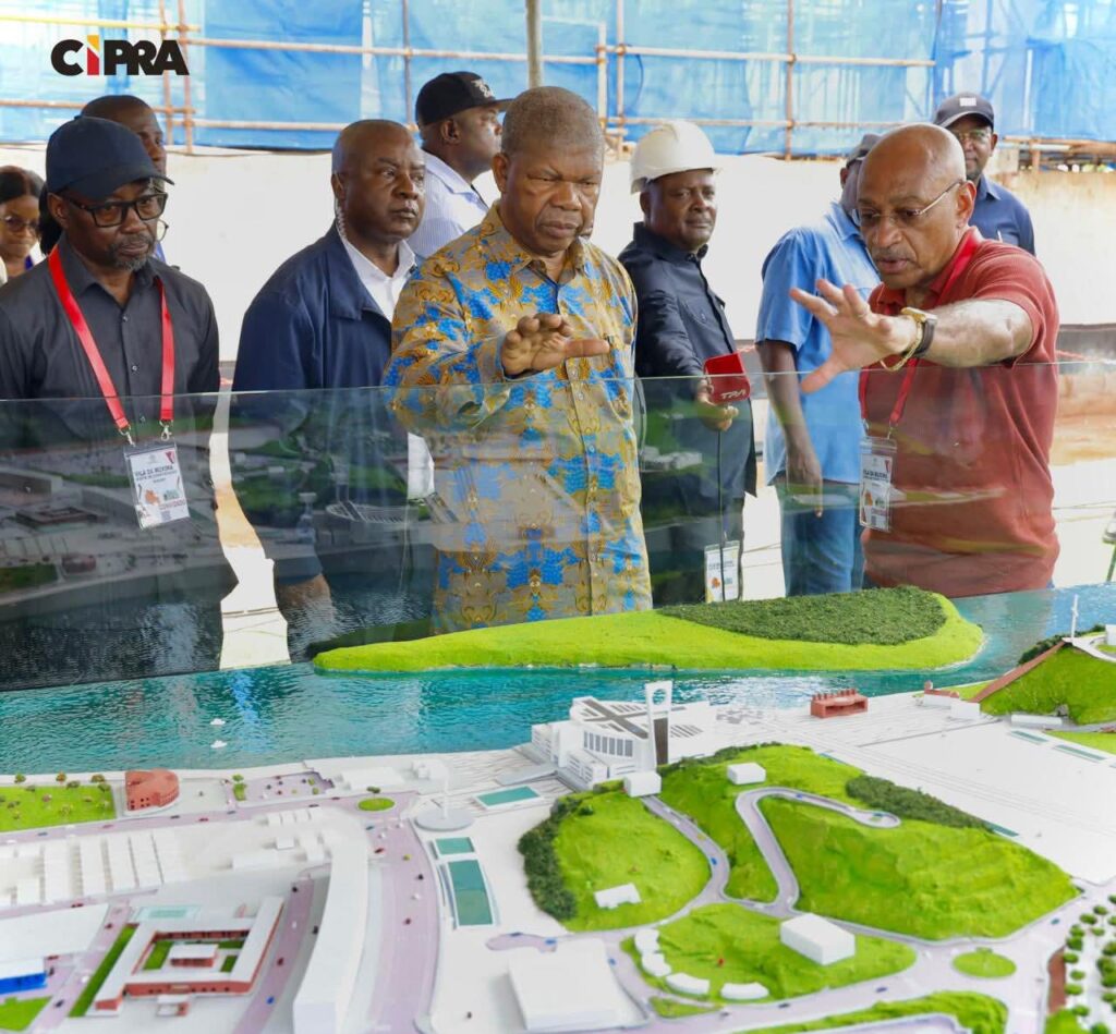 PRESIDENTE DA REPÚBLICA AVALIA OBRAS NA MUXIMA