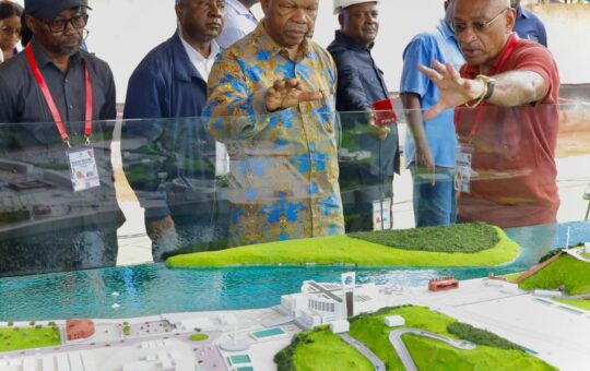 PRESIDENTE DA REPÚBLICA AVALIA OBRAS NA MUXIMA