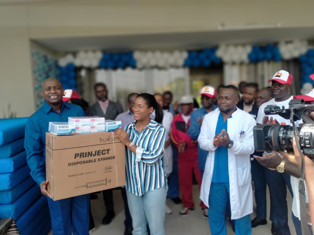 Presidente do MOVANGOLA minimiza dificuldades medicamentosas e outros meios em hospitais municipais e um centro ligado à igreja Kimbanguista