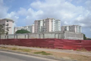 ELES LITIGAM PARA DEPOIS VENDER: Falsos camponeses são usados para invadir reservas fundiárias do Estado no perímetro do Kilamba