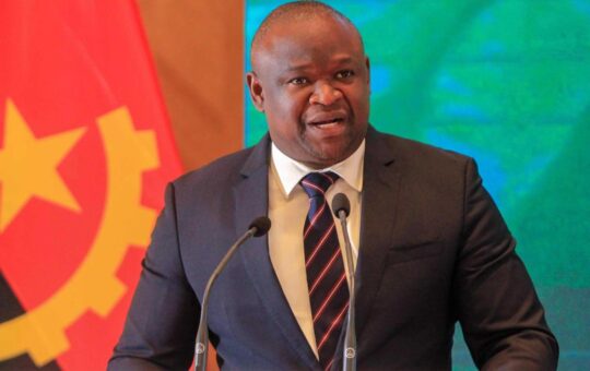 O homem trouxe de volta a corrupção nas estradas de Angola