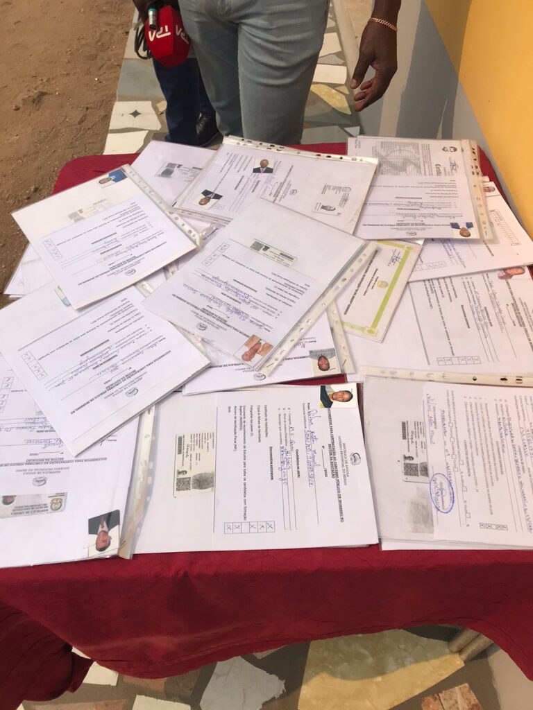 INARES DETECTA 20 CERTIFICADOS FALSOS POR MÊS. Professores e doutores entre os falsificadores