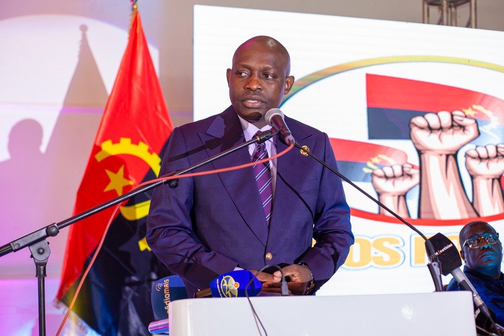 MOVANGOLA apresenta Projecto Patriótico “Unidos por Angola”
